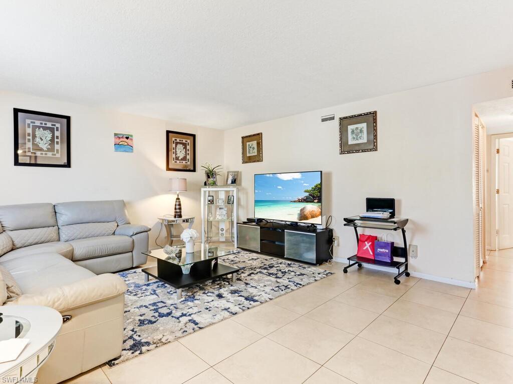 4625 Bayshore DR Unit: D5