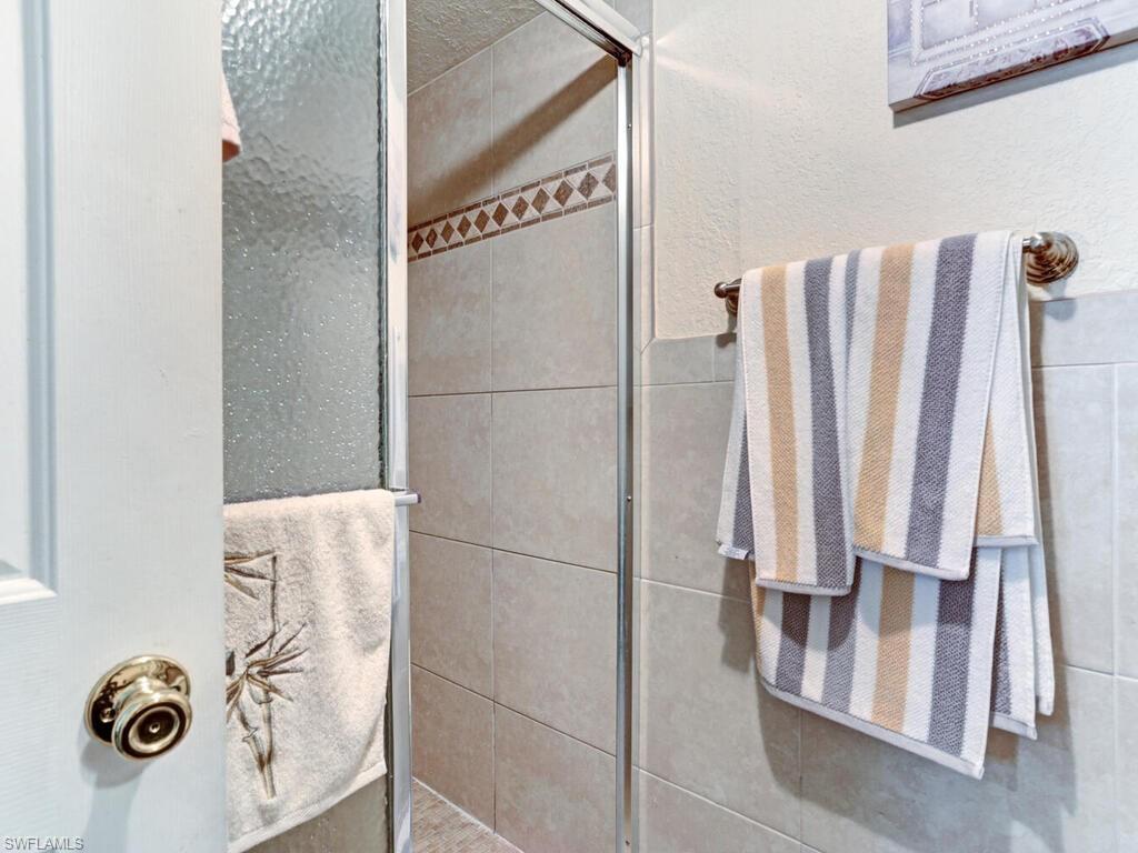 4625 Bayshore DR Unit: D5