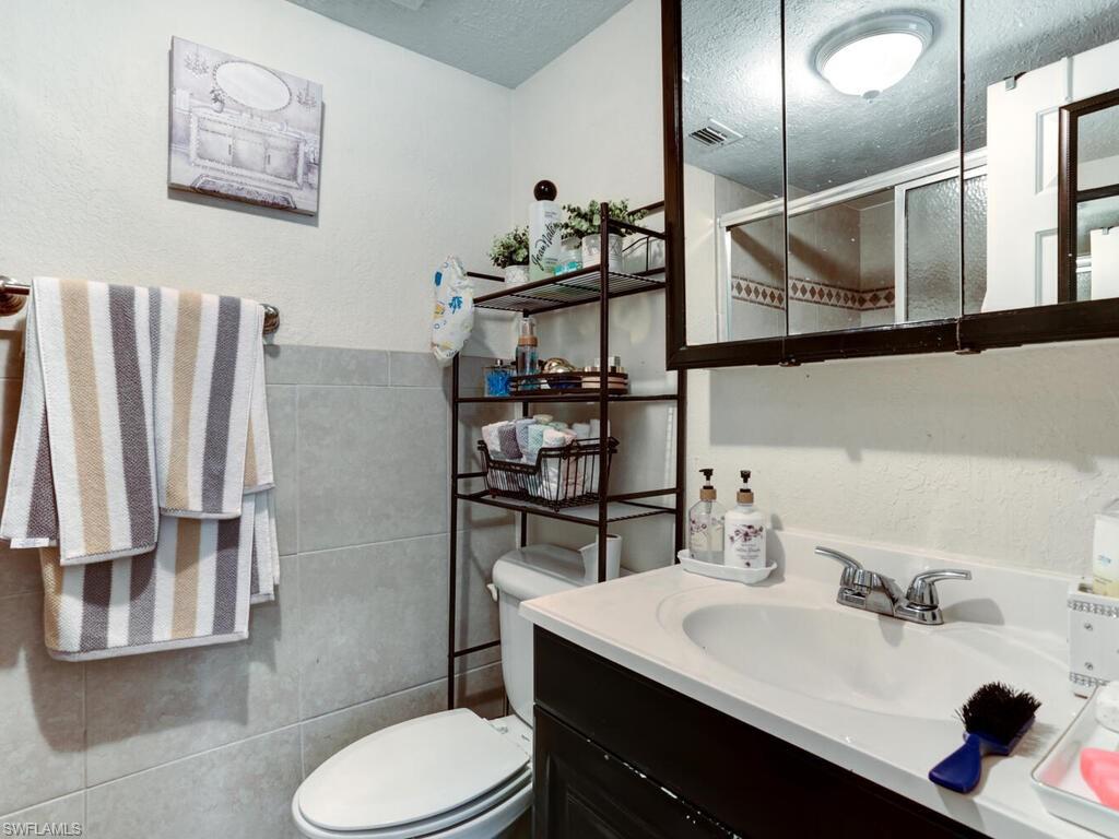 4625 Bayshore DR Unit: D5