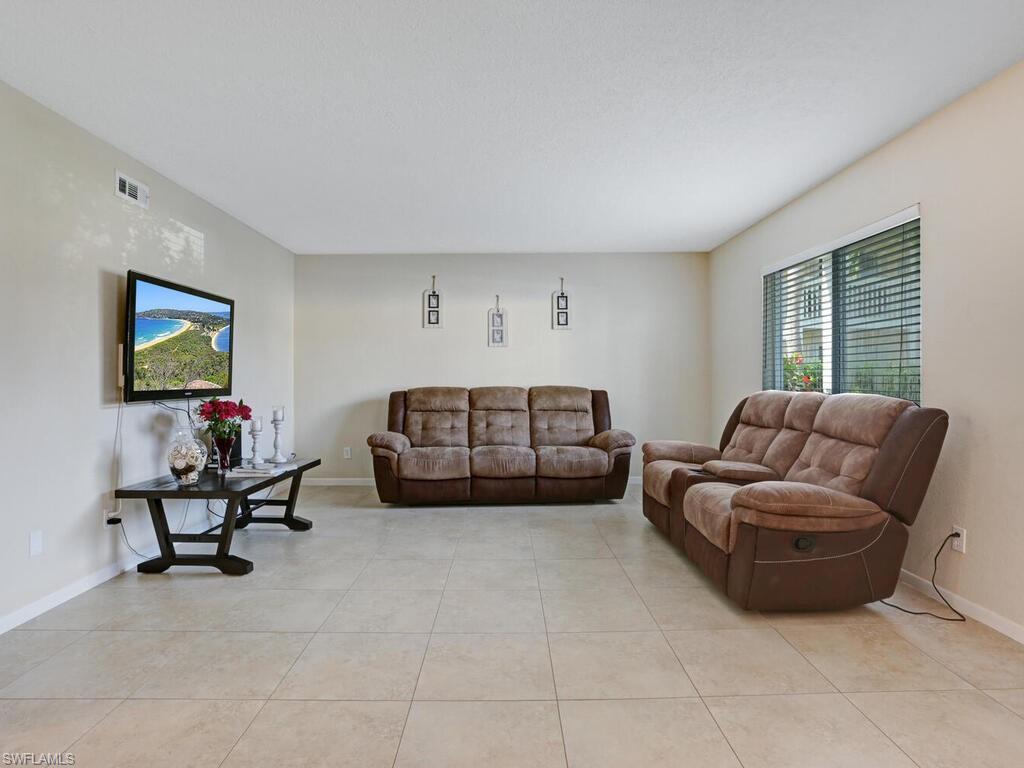 4621 Bayshore DR Unit: Q6