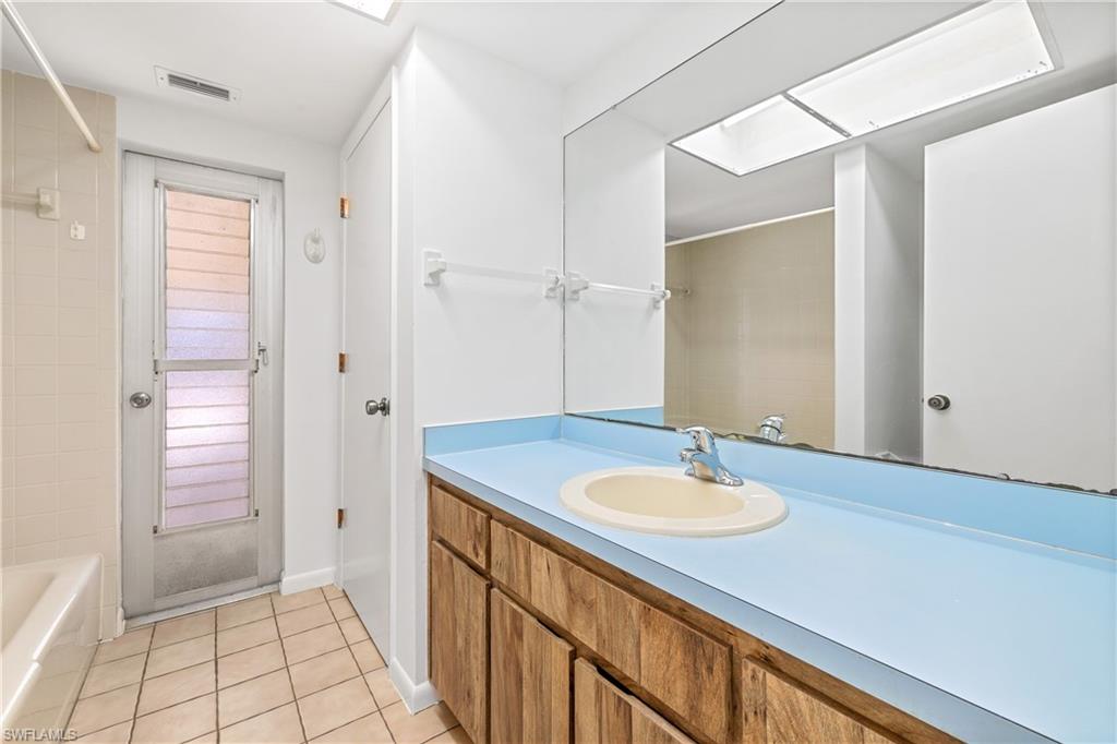1318 SE 34th TER