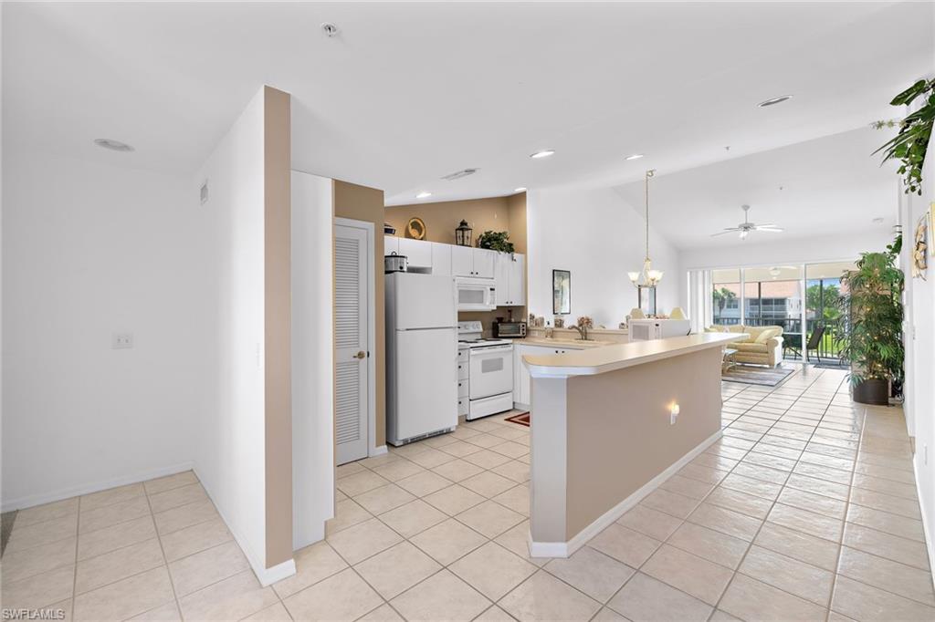 5430 Worthington LN Unit: 203