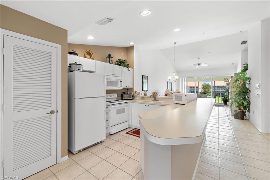 5430 Worthington LN Unit: 203
