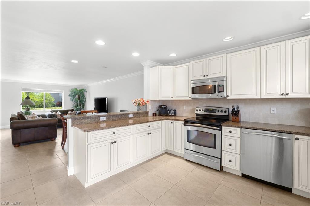 180 Cypress WAY E Unit: C116