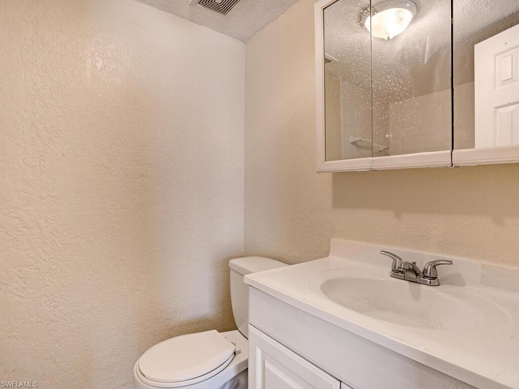 4629 Bayshore DR Unit: J1