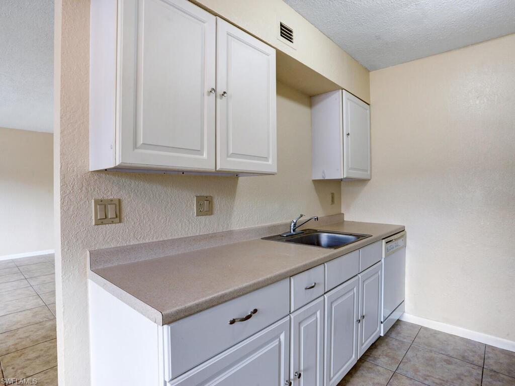 4629 Bayshore DR Unit: J1