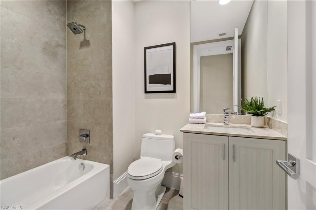 1035 3rd AVE S Unit: 203