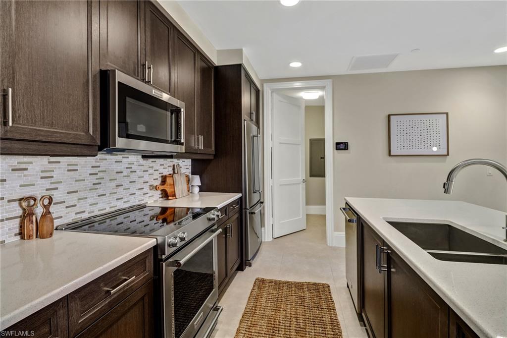 1035 3rd AVE S Unit: 203