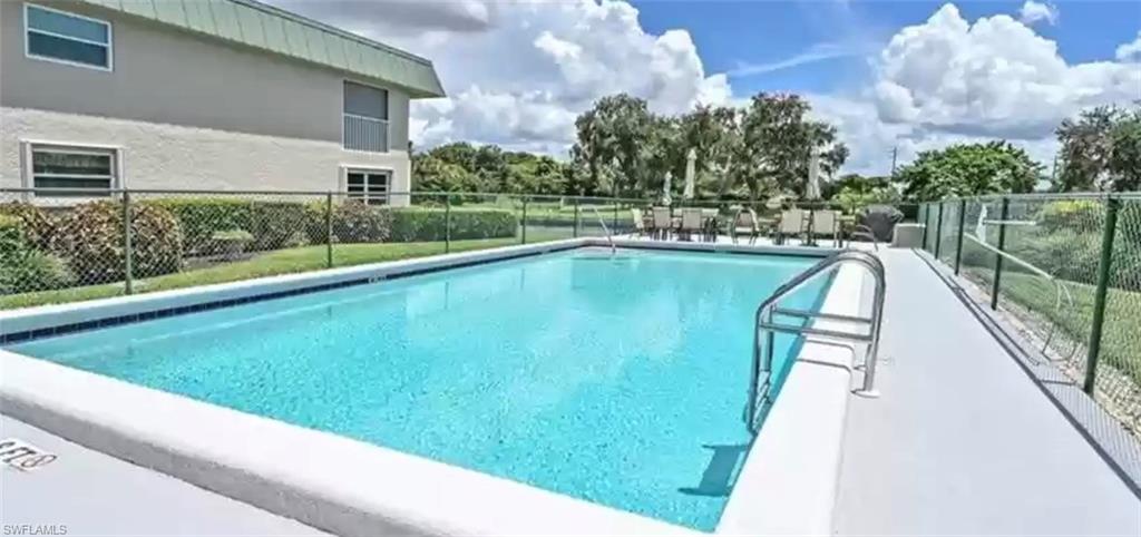 600 Valley Stream DR Unit: F8