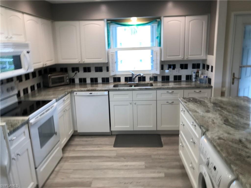 600 Valley Stream DR Unit: F8