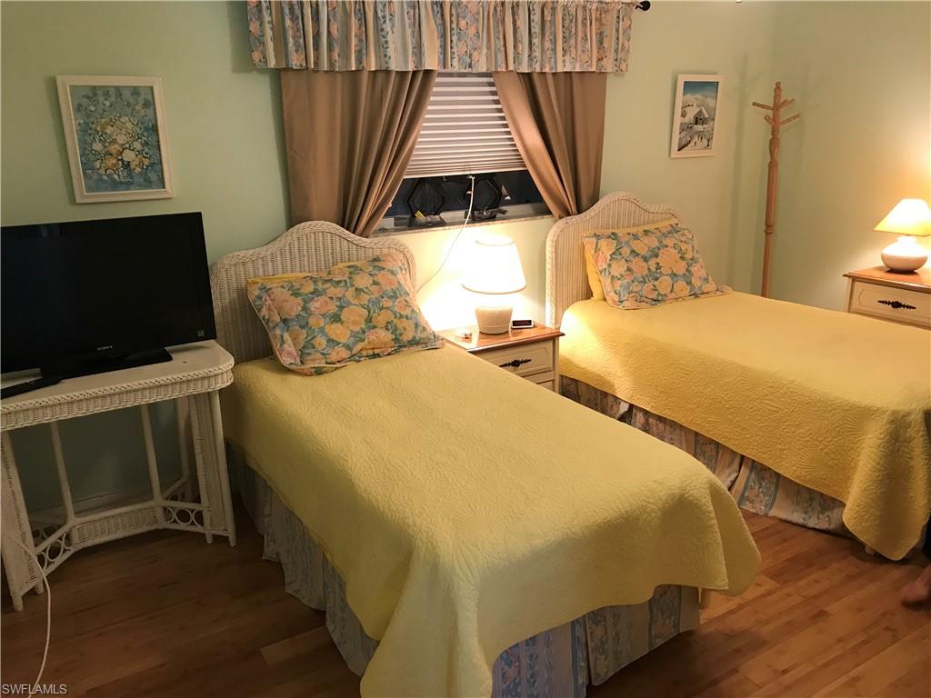 600 Valley Stream DR Unit: F8
