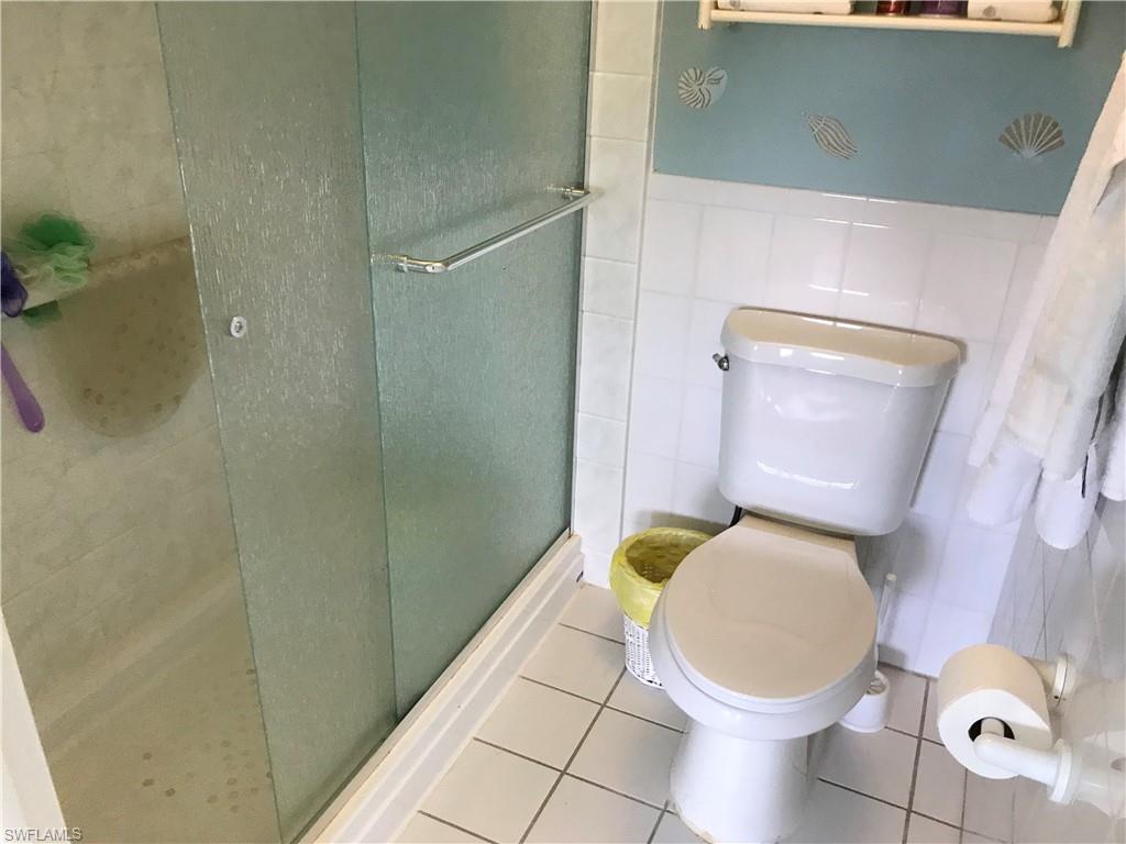 600 Valley Stream DR Unit: F8