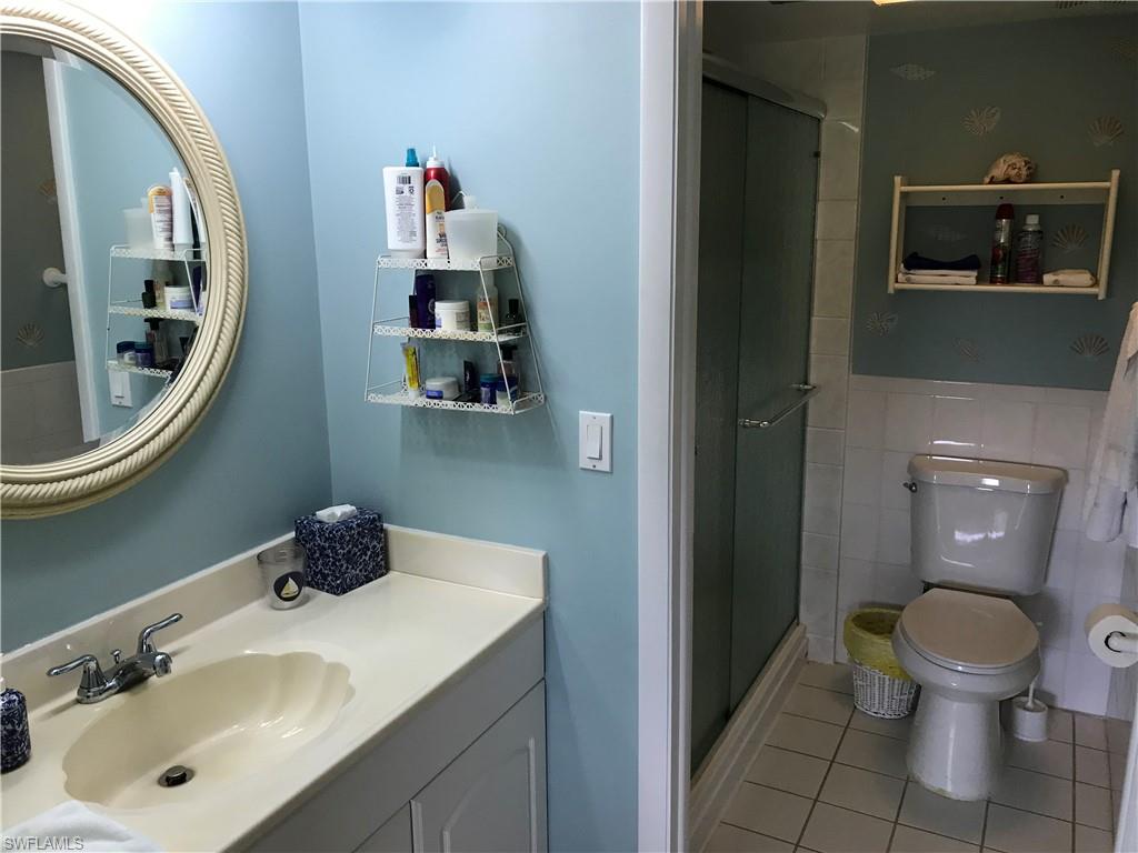600 Valley Stream DR Unit: F8