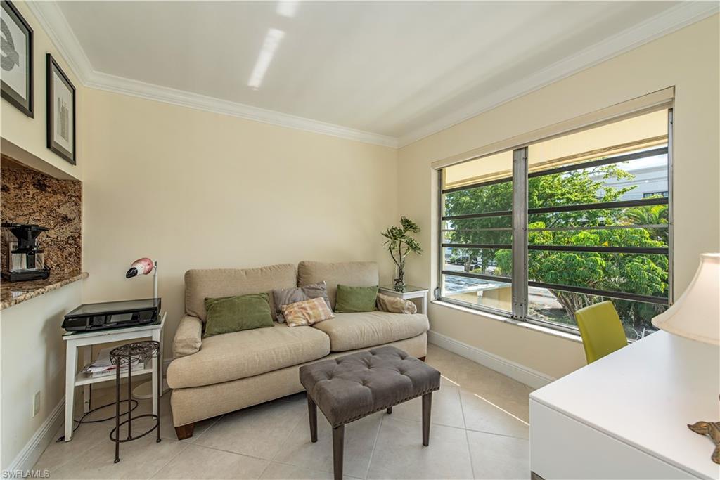 726 Broad AVE S Unit: 726