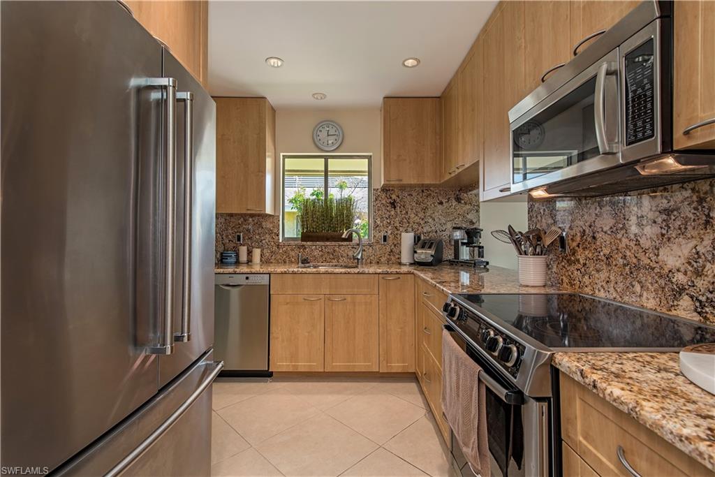 726 Broad AVE S Unit: 726