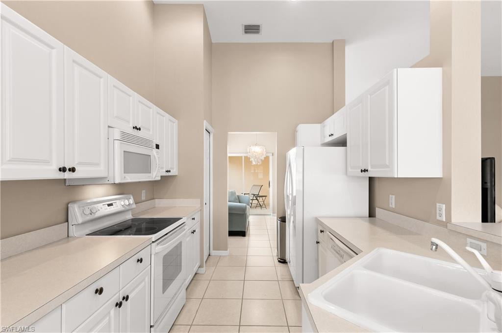 5250 Birmingham DR Unit: 202