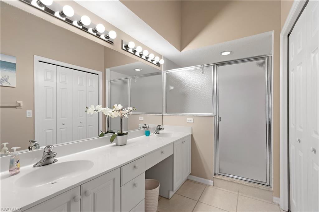 5250 Birmingham DR Unit: 202