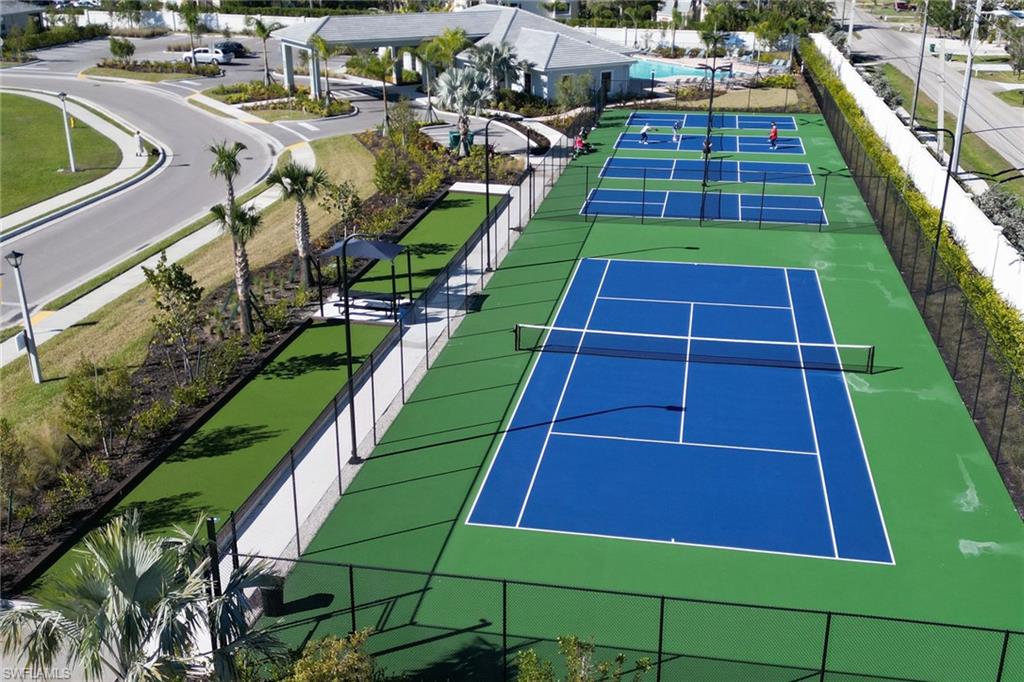 1025 Tranquil Brook DR