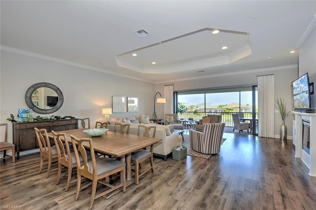 9679 Montelanico LOOP Unit: 202