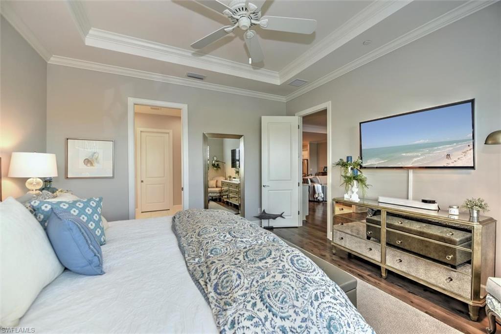 9679 Montelanico LOOP Unit: 202