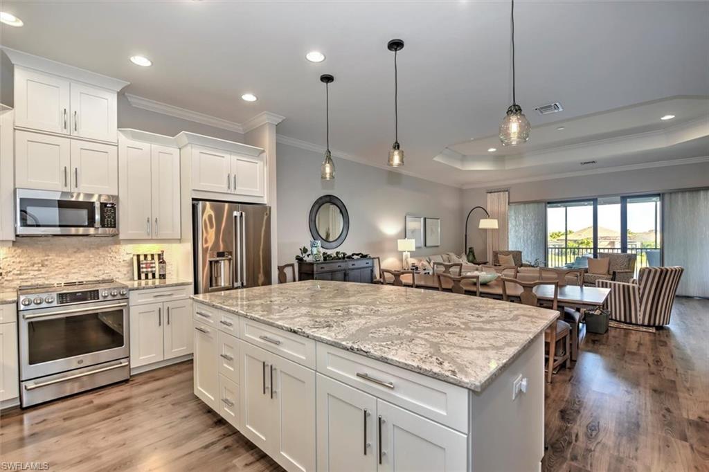 9679 Montelanico LOOP Unit: 202