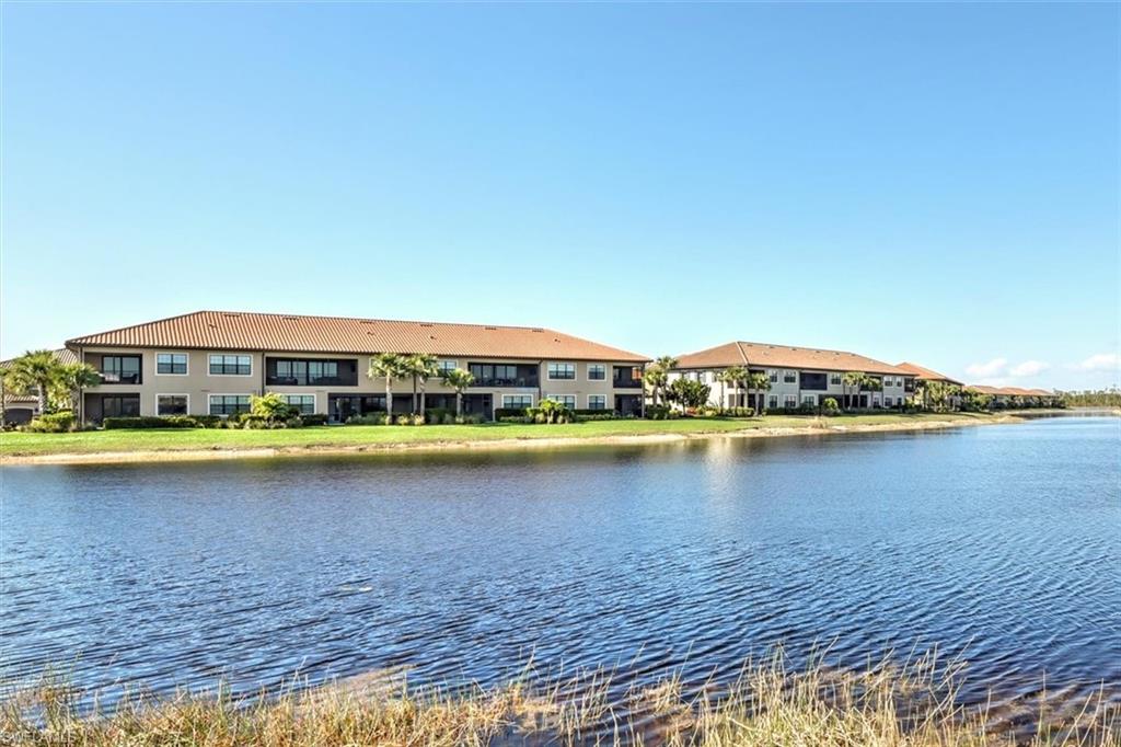 9679 Montelanico LOOP Unit: 202