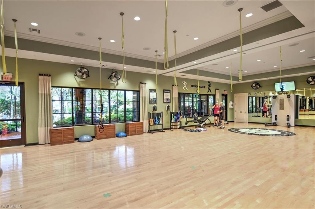 9679 Montelanico LOOP Unit: 202