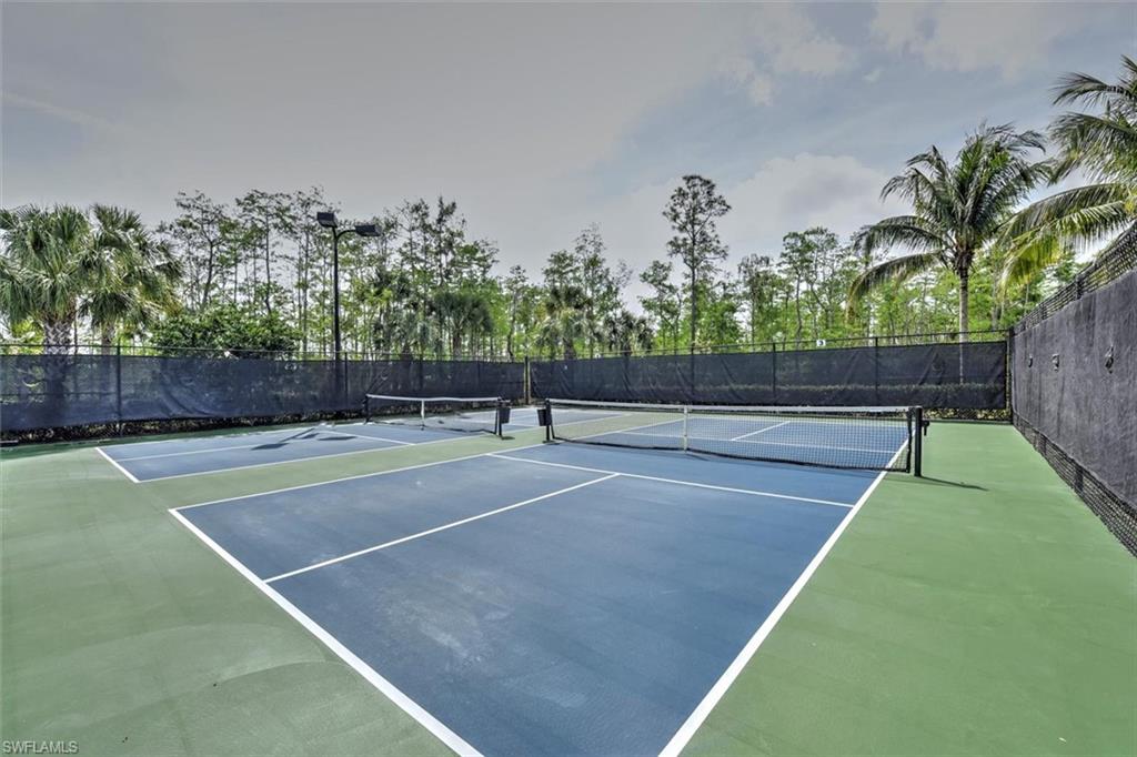 9679 Montelanico LOOP Unit: 202