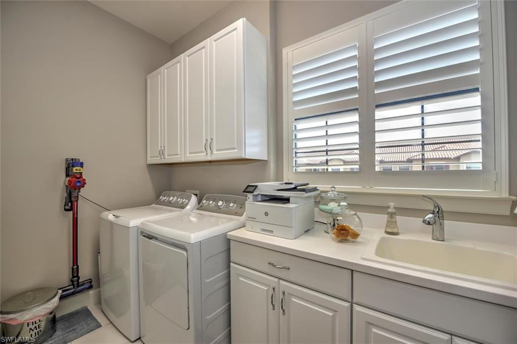 9679 Montelanico LOOP Unit: 202