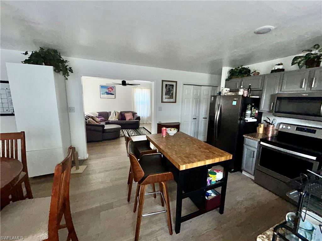 235 Leawood CIR