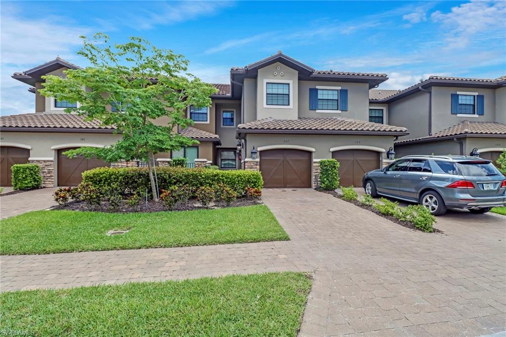 9679 Montelanico LOOP Unit: 202