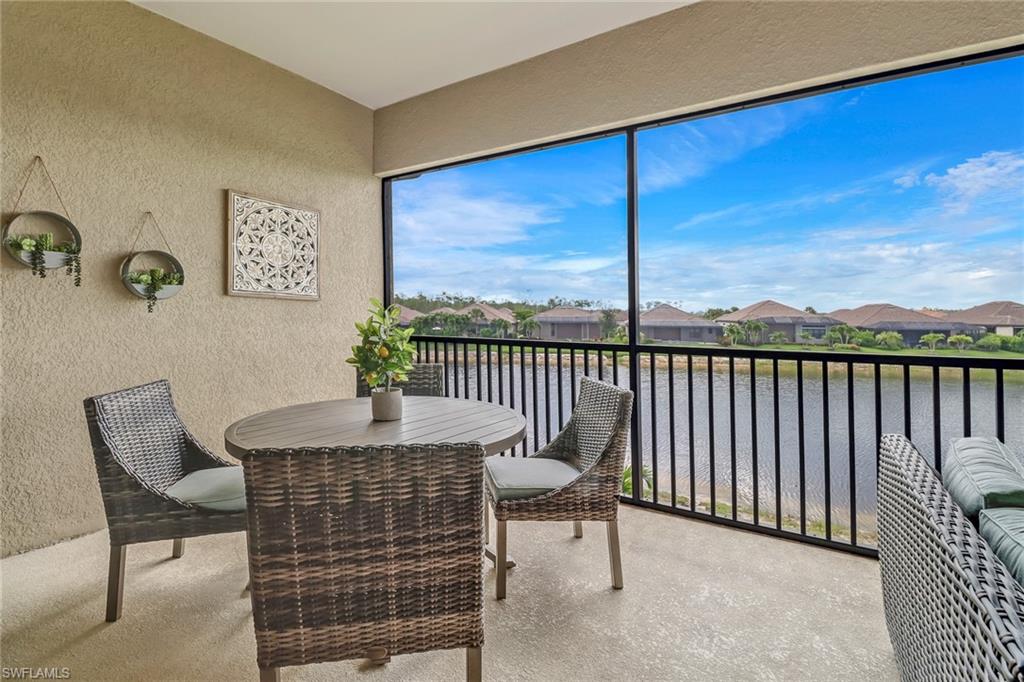 9679 Montelanico LOOP Unit: 202