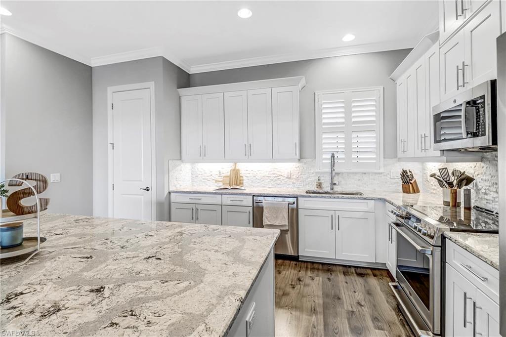 9679 Montelanico LOOP Unit: 202