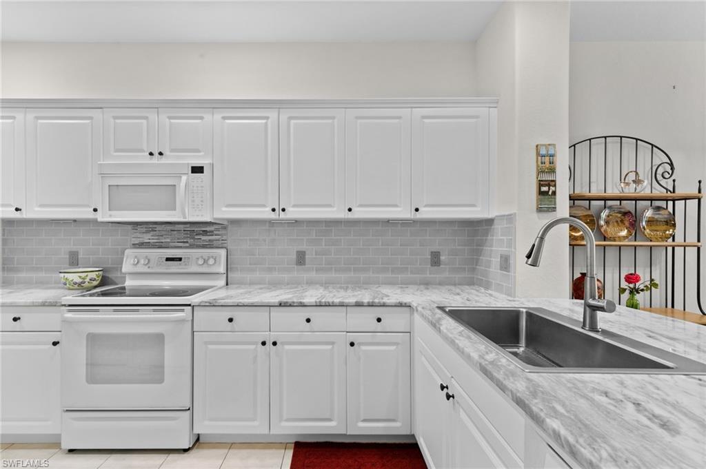 4864 Hampshire CT Unit: 9-104