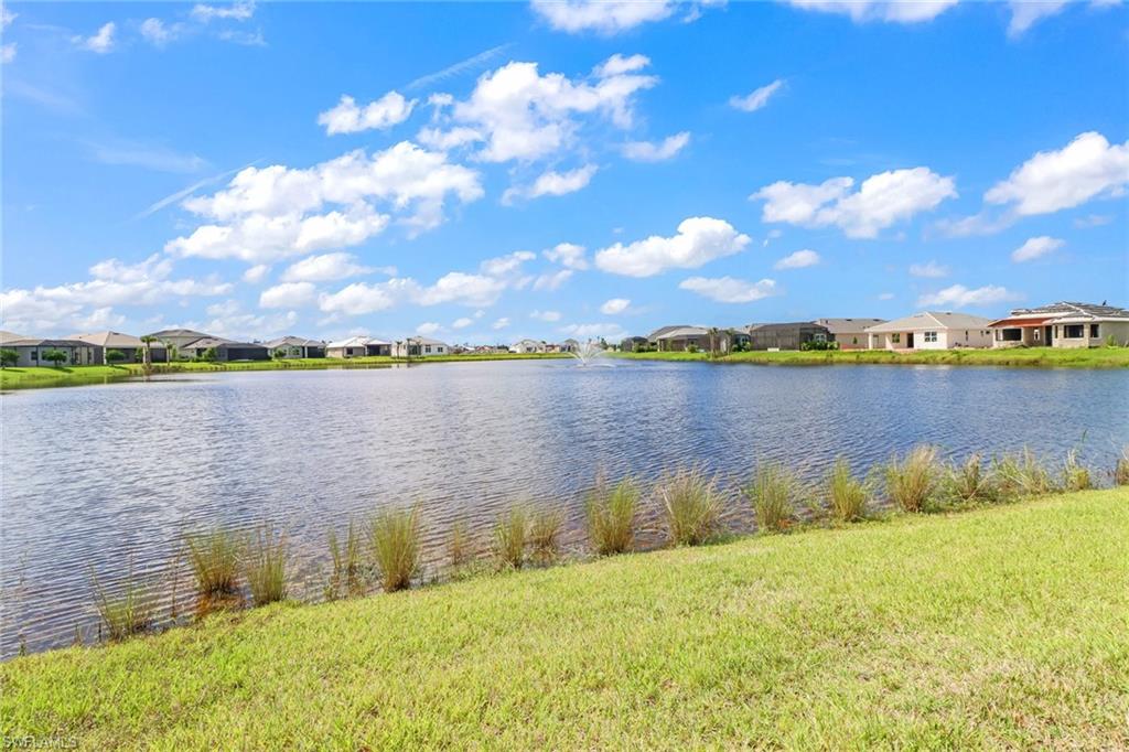 8976 Mustique LN