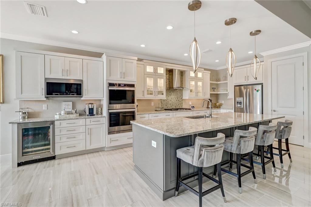8976 Mustique LN
