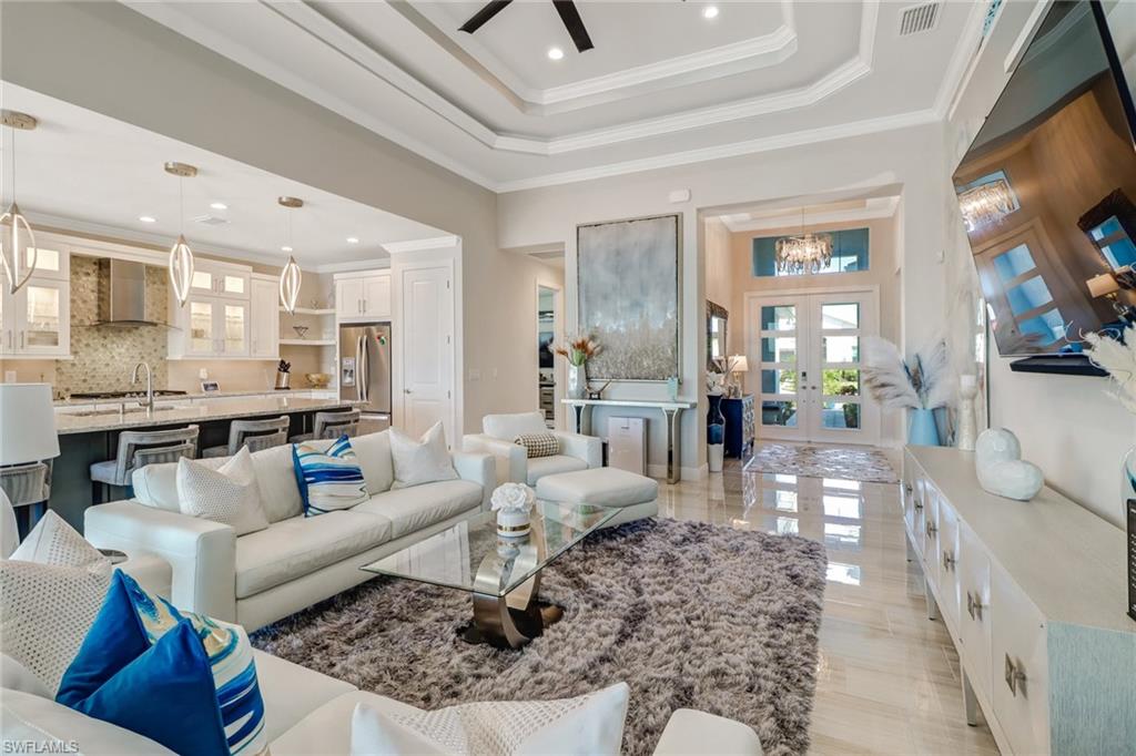 8976 Mustique LN