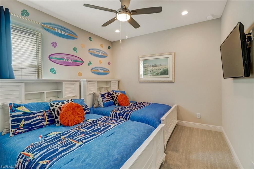 8976 Mustique LN