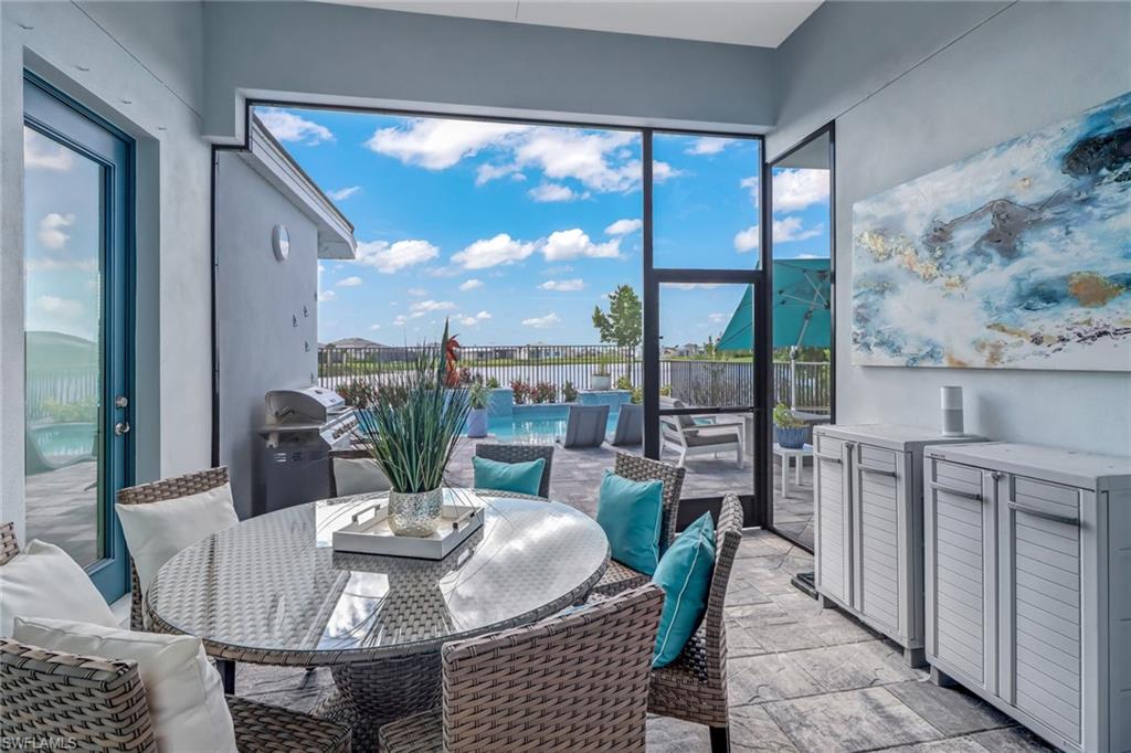 8976 Mustique LN