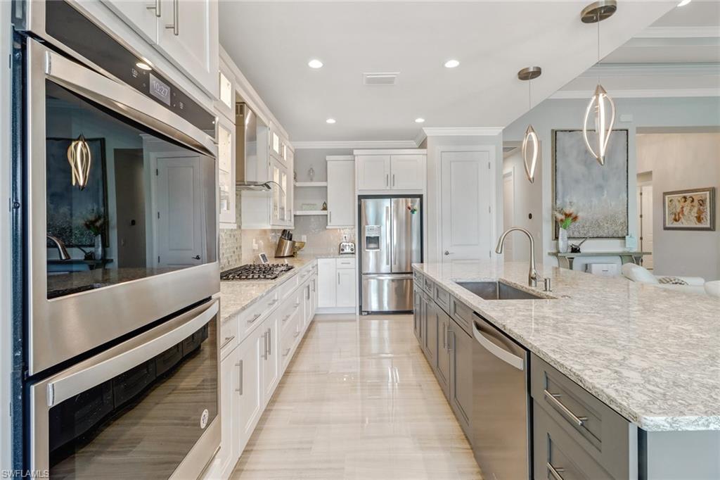 8976 Mustique LN