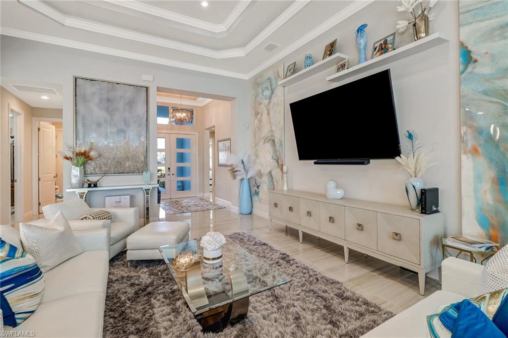 8976 Mustique LN