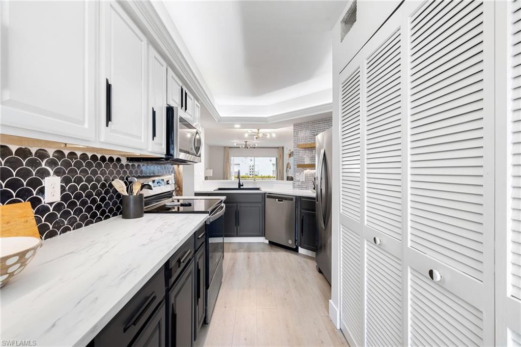 165 Wading Bird CIR Unit: M-106