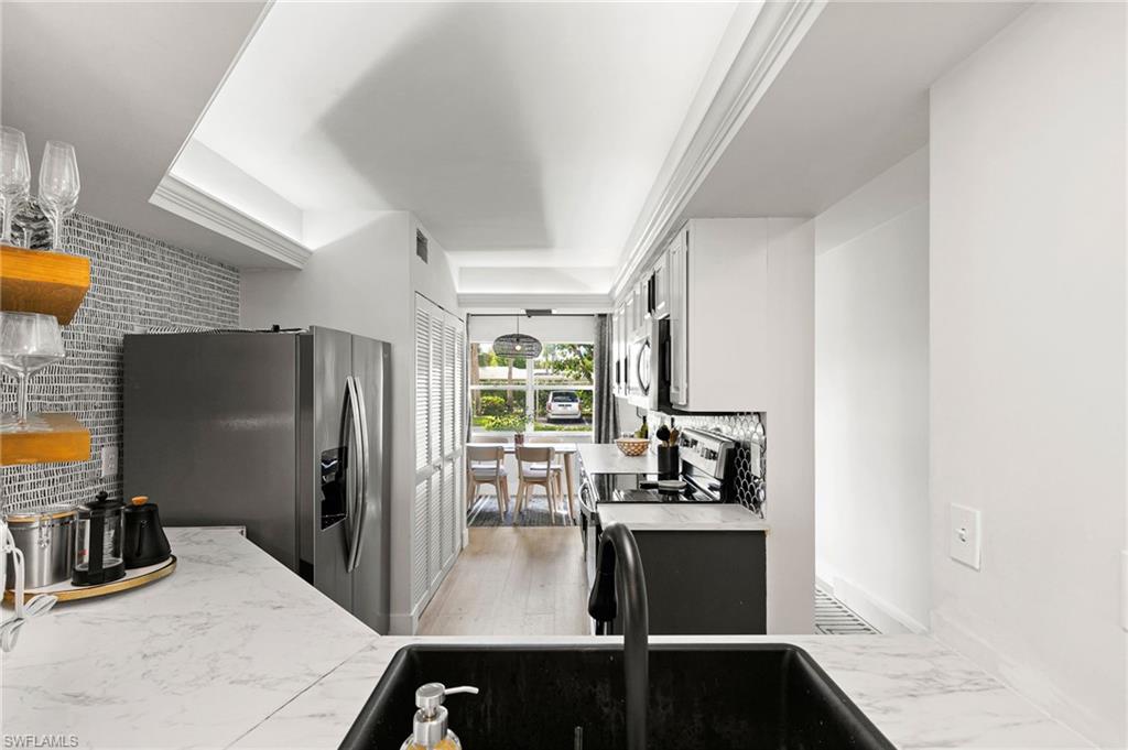 165 Wading Bird CIR Unit: M-106