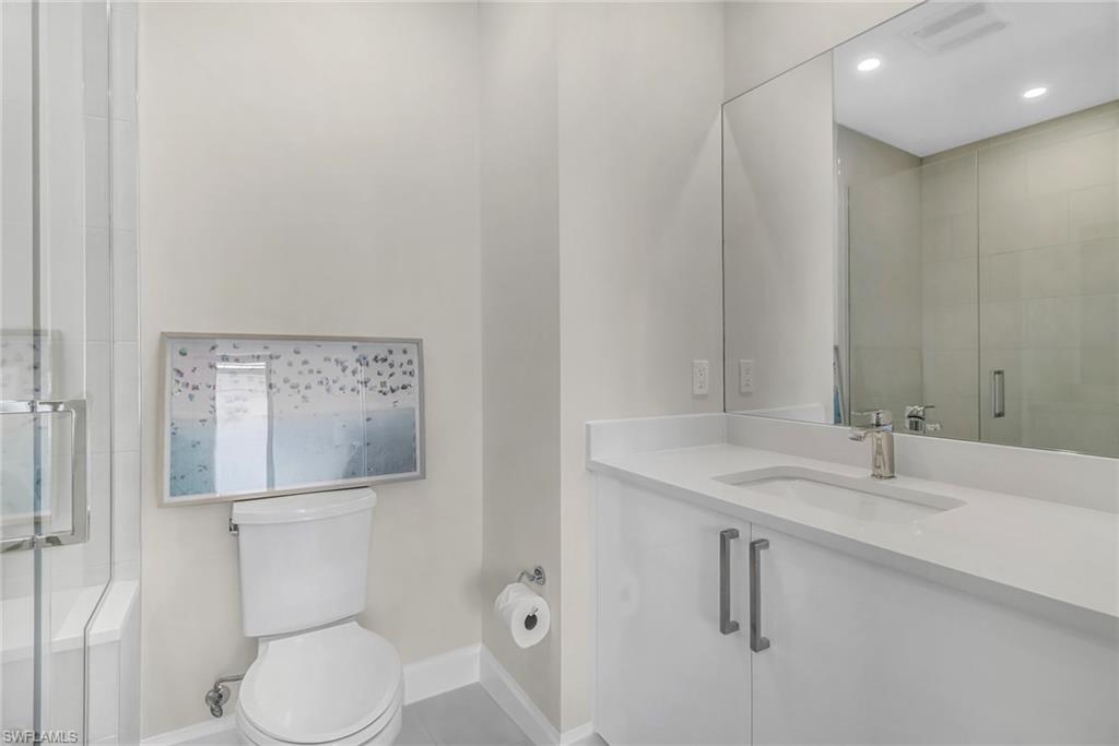 1125 CENTRAL AVE Unit: 579