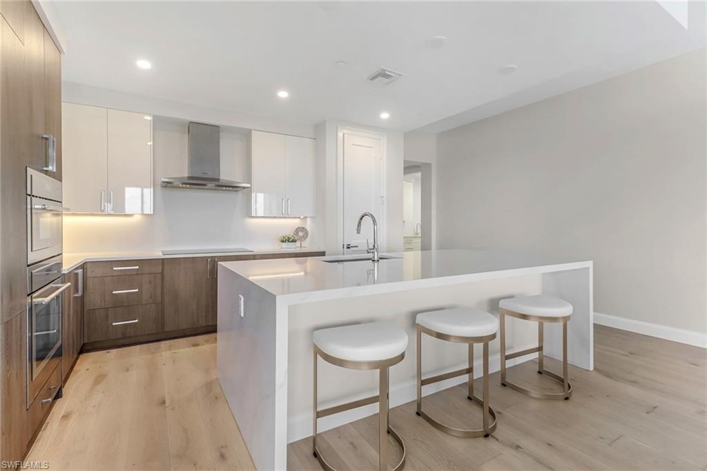 1125 CENTRAL AVE Unit: 579