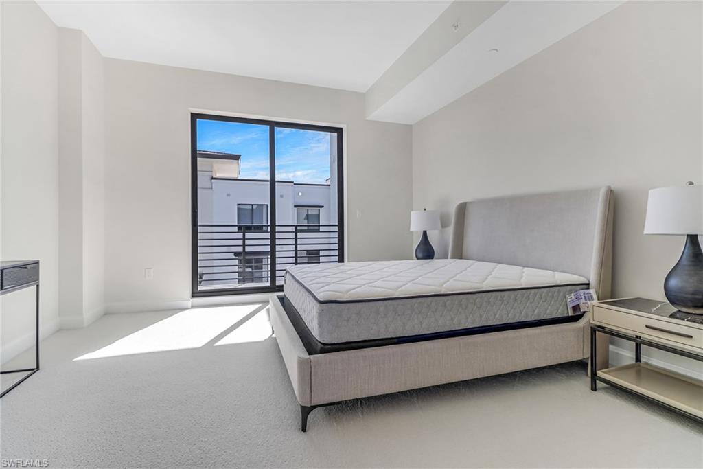 1125 CENTRAL AVE Unit: 579