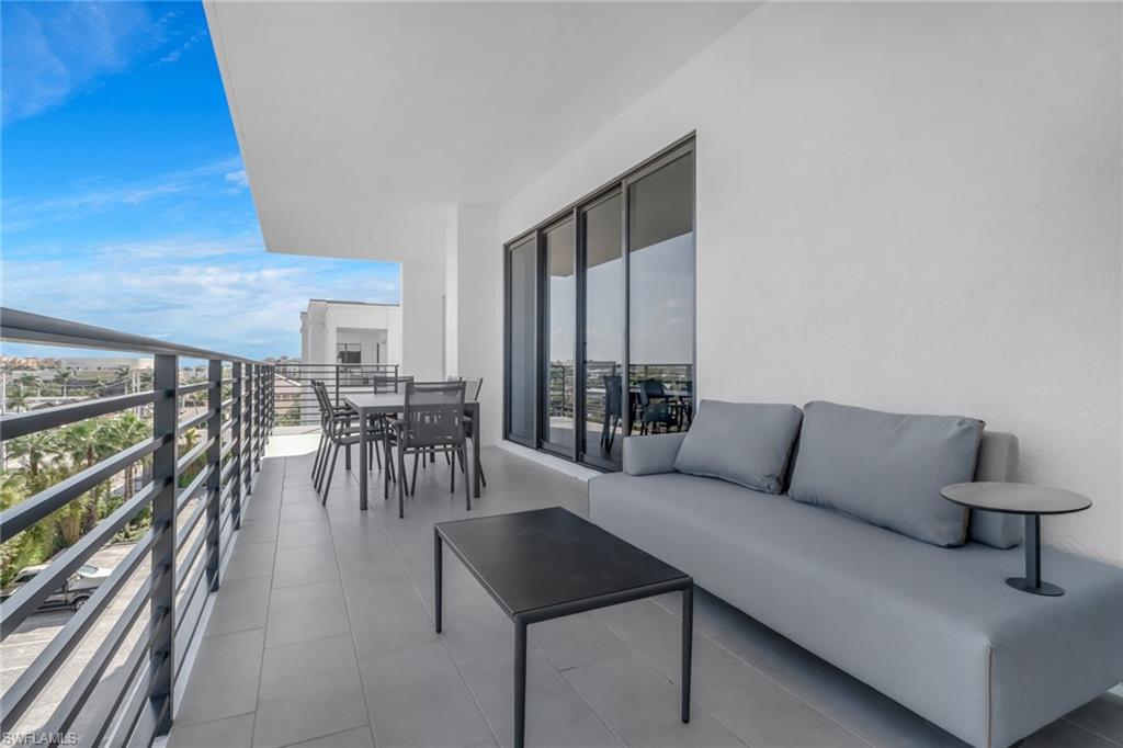 1125 CENTRAL AVE Unit: 579