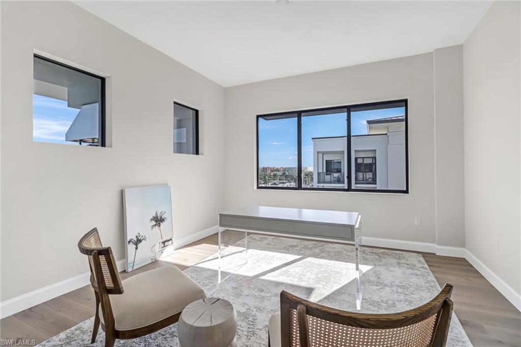 1125 CENTRAL AVE Unit: 579