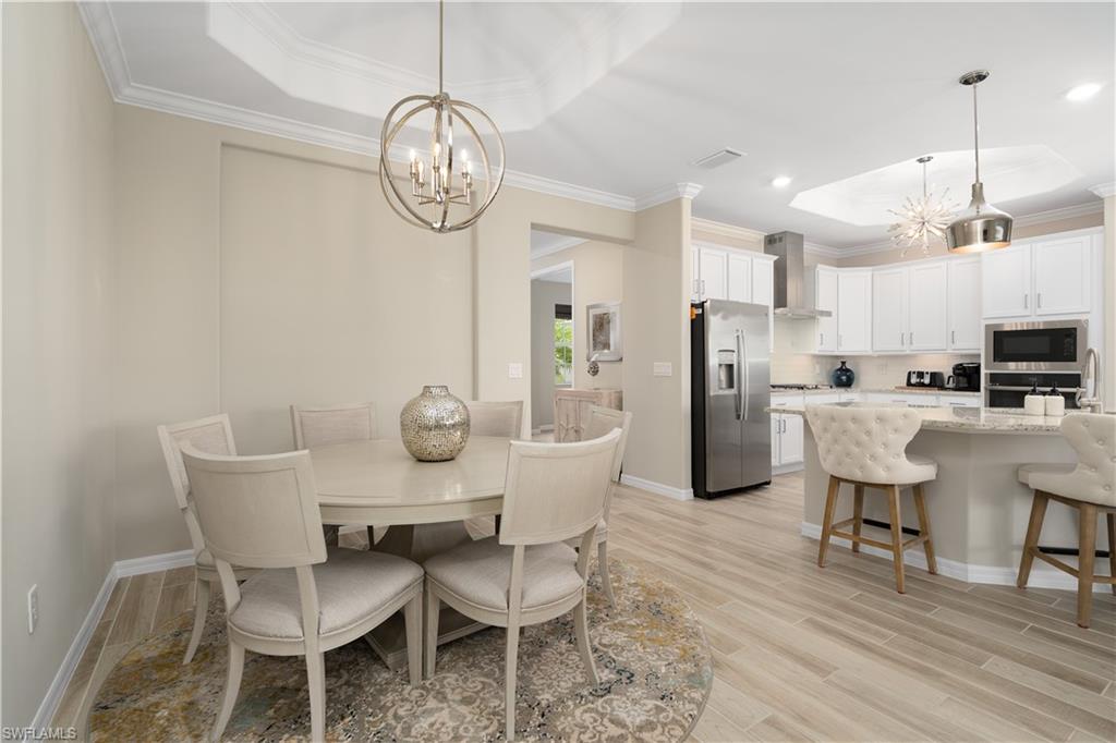 15880 Leaning Pine LN