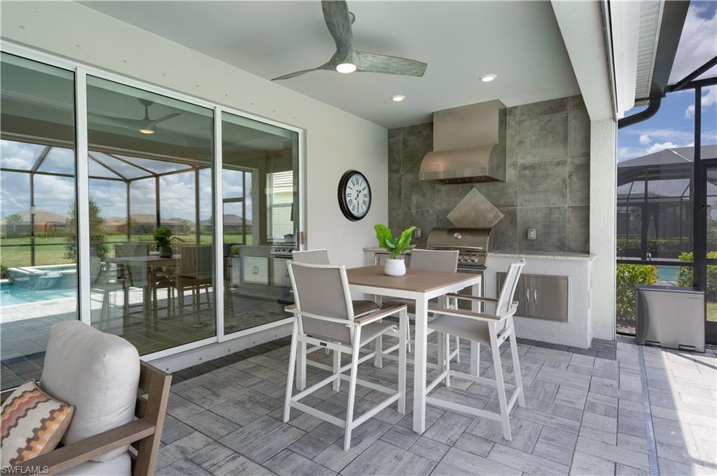 15880 Leaning Pine LN